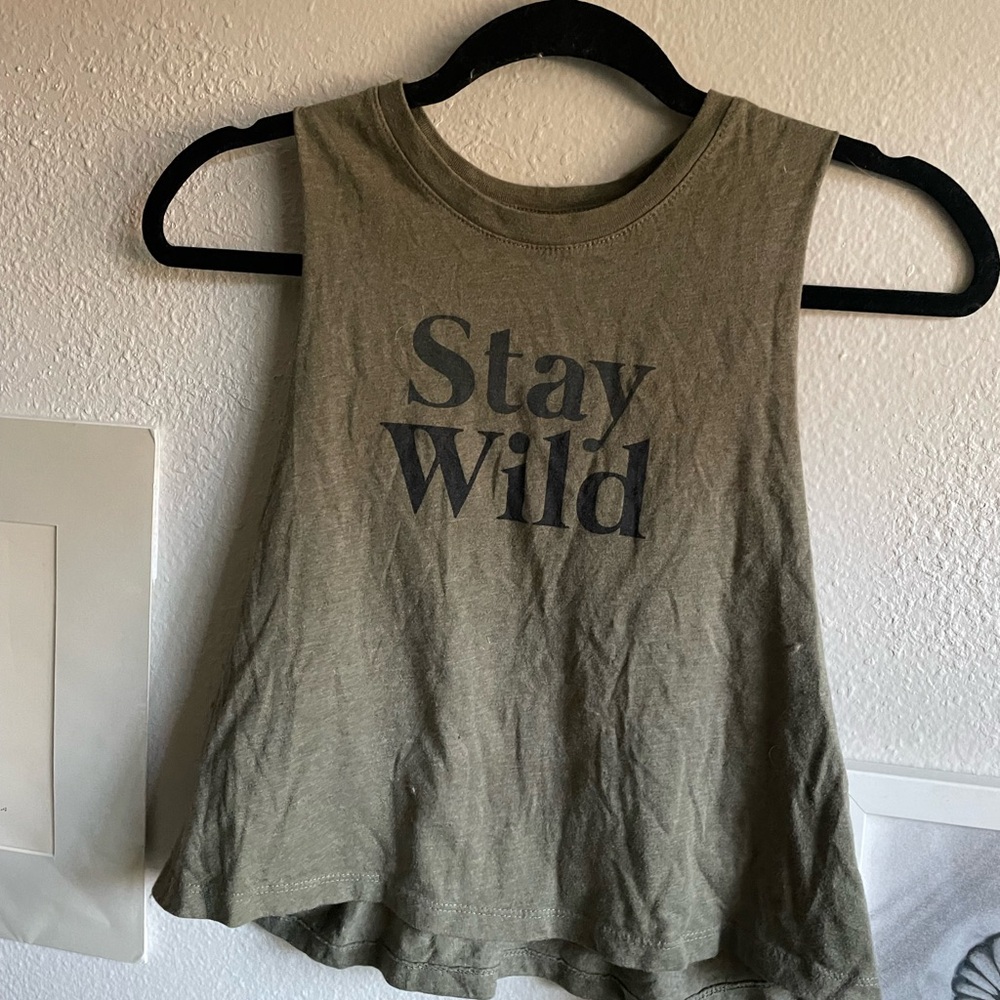 Vuori “Stay Wild” Croptop